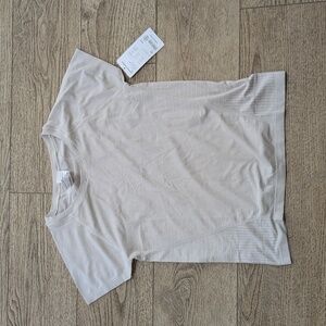 Athleta Momentum Seamless Tee, size medium